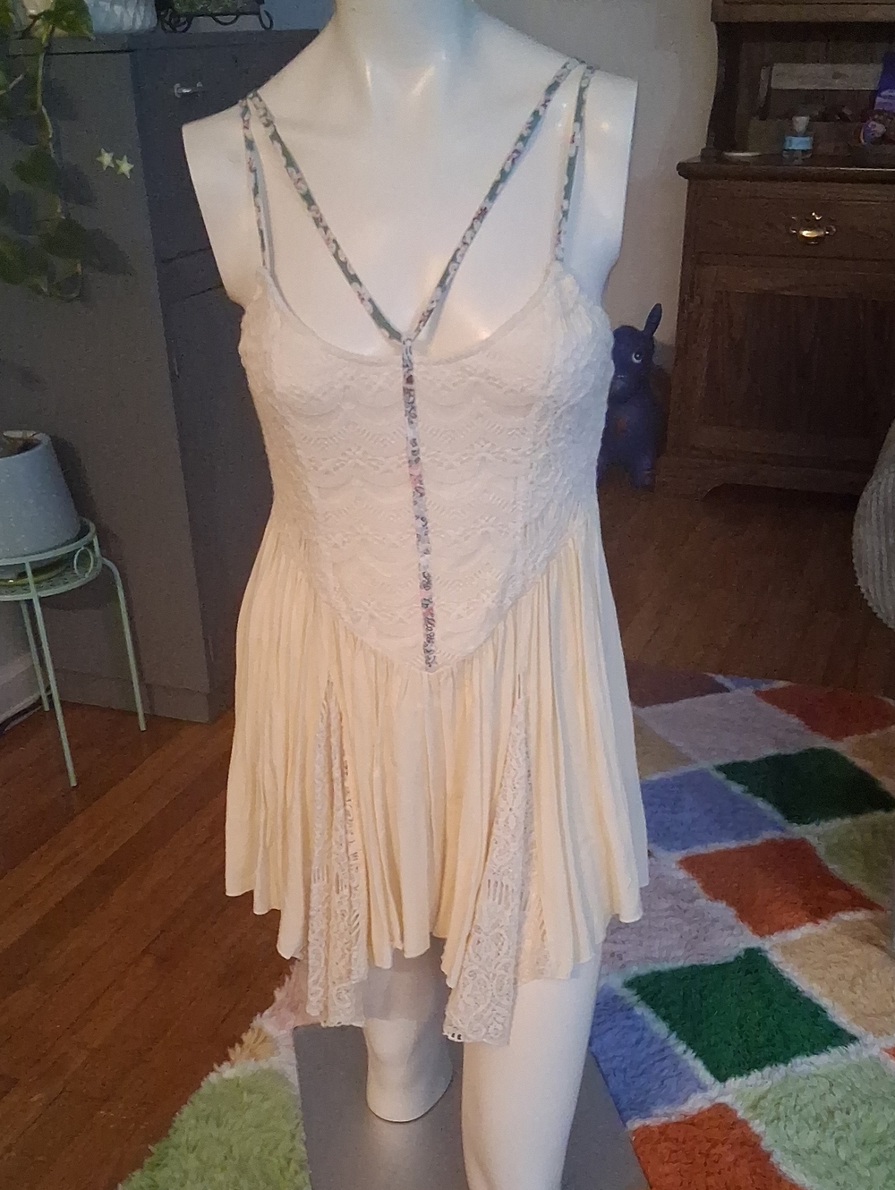 gimmicks by BKE Cream Lace Babydoll Cami with Floral Straps